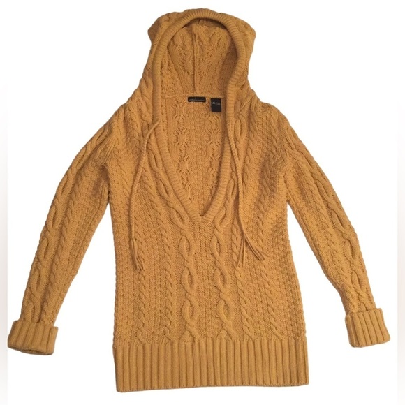Victoria's Secret Moda International Mustard Cable Knit Sweater Small EUC - Picture 3 of 12